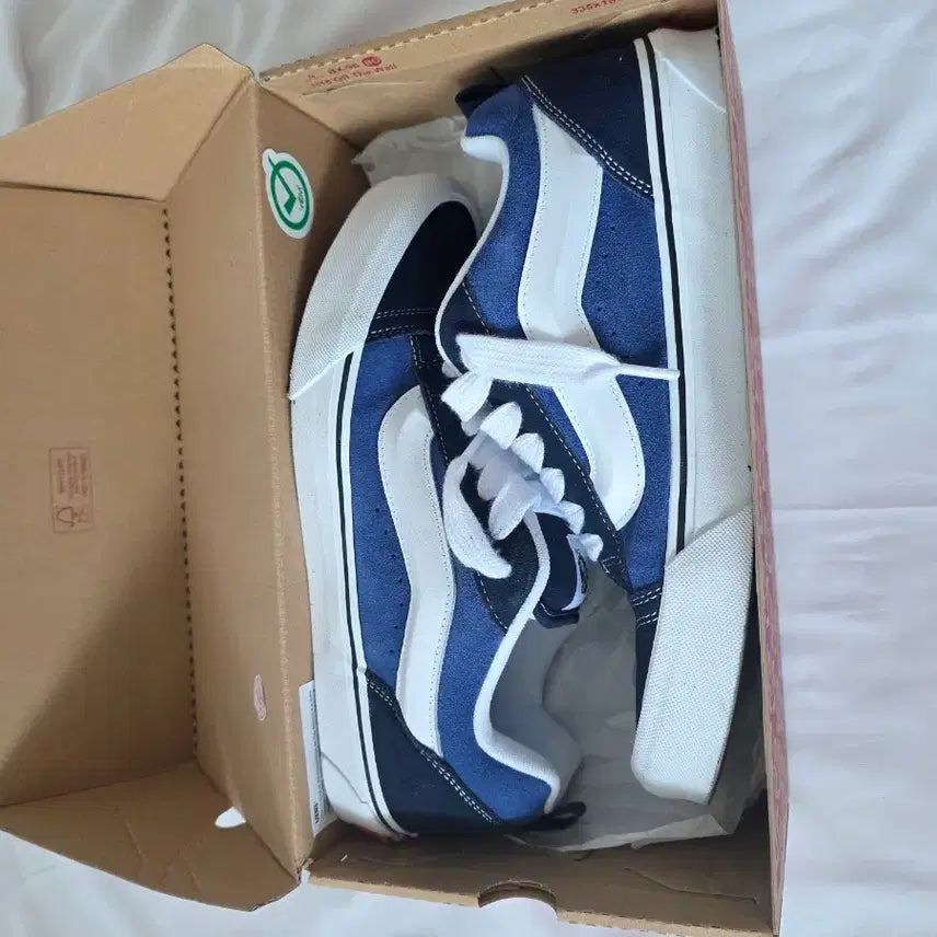 [BUNJANG] Vans Old Skool Navy True White Sneakers / 반스 뉴스쿨 네이비 트루 화이트
