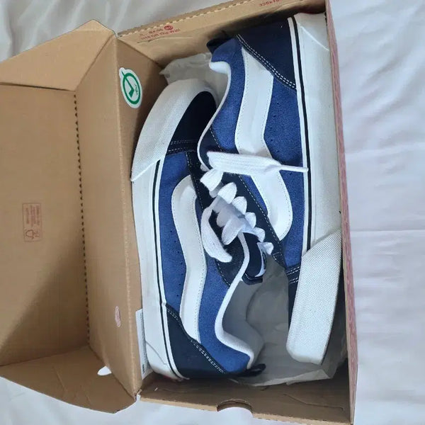 [BUNJANG] Vans Old Skool Navy True White Sneakers / 반스 뉴스쿨 네이비 트루 화이트