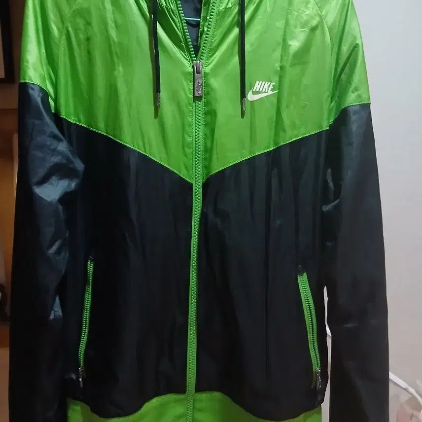 [BUNJANG] Nike Windbreaker Green/Black / 나이키 바람막이 초록/검정