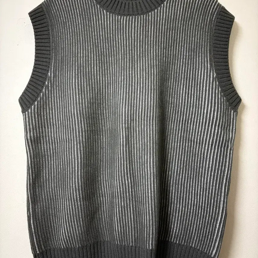 [BUNJANG] Emporio Armani FW24 Knit Vest / 아르마니 니트 베스트 새상품