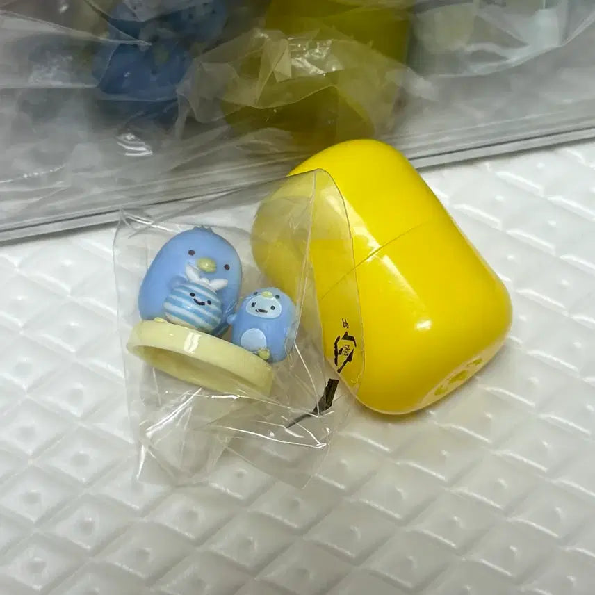 [BUNJANG] Sumikko Gurashi Choco Egg Penguin / 스밋토구라시 초코에그 펭귄