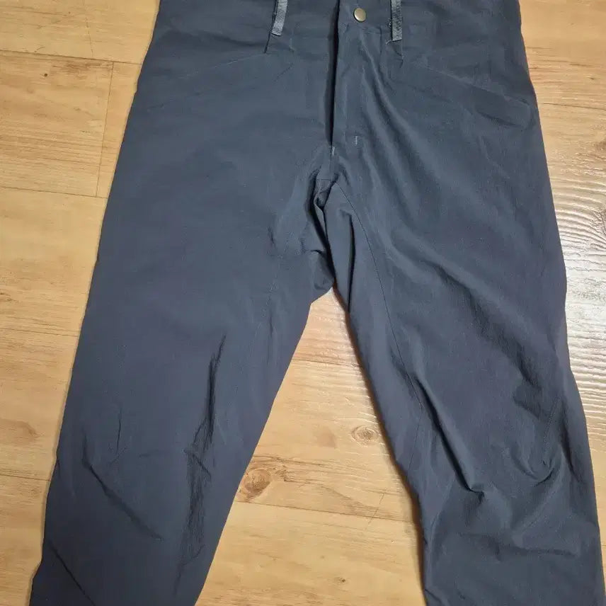 [BUNJANG] Arc'teryx Veilance 7-Seam Pants / 아크테릭스 베일런스 7부팬츠