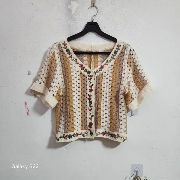 [BUNJANG] Embroidered Contrast Crochet Cardigan / 자수 배색 크로셰 가디건