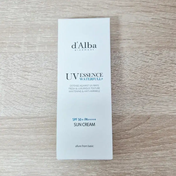 [BUNJANG] d'Alba Waterfull Essence Sun Cream (Sealed) / 달바 워터풀 에센스 선크림(미개봉)