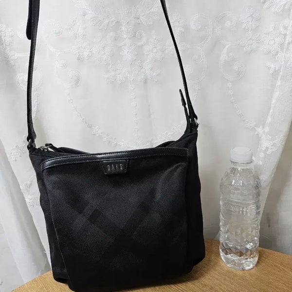 [BUNJANG] Daks Leather Crossbody Bag / 닥스 크로스백
