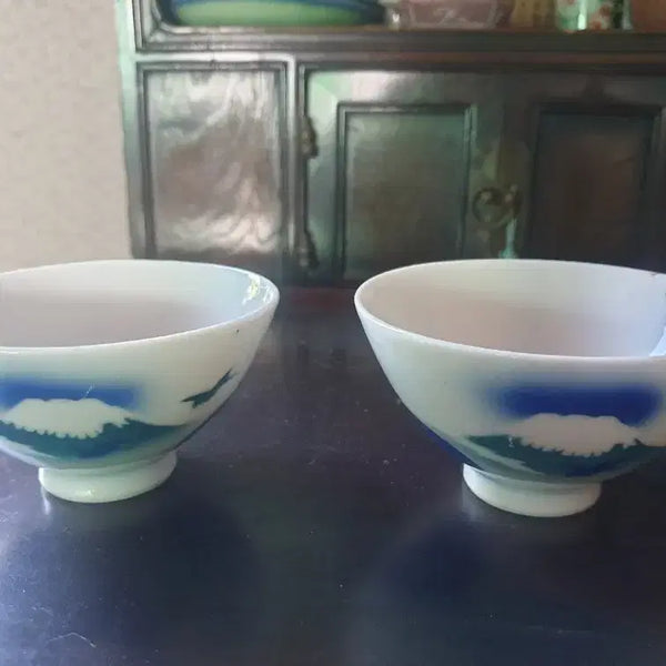 [BUNJANG] Rare Vintage 1950s-1970s Japanese Showa Period Fuji Design Ceramic Cups Set (2P) / [희귀 빈티지] 1950~70년대 일본 쇼와 시대 후지산 도자기 찻잔 세트 (2P)