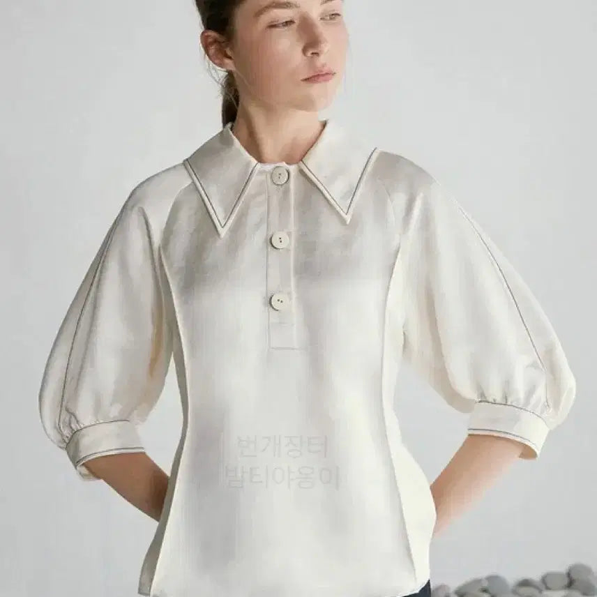 [BUNJANG] Nuvo10 Glossy Satin Blouse Cream Ivory / 누보텐 nuvo10 빅카라 글로시 블라우스 새틴 실키 5부 반팔 퍼프소매 크림아이보리