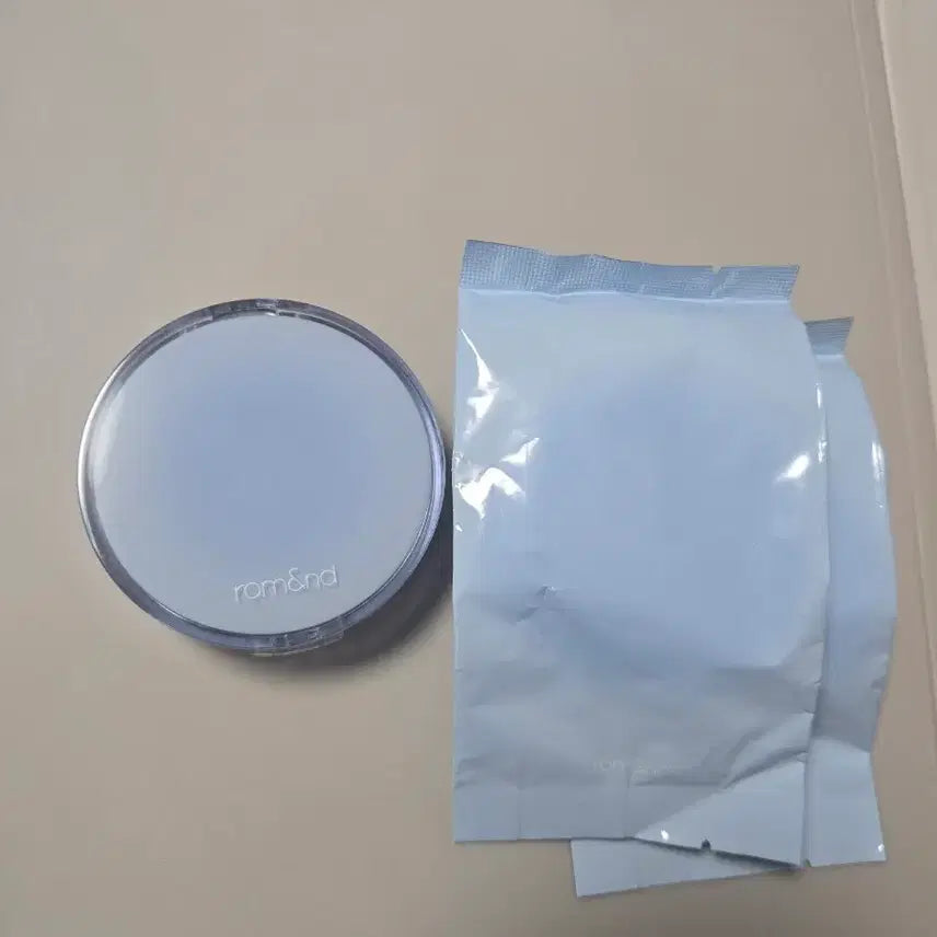 [BUNJANG] Rom&nd Bear Water Foundation (1 Main Product + 2 Refills) / 롬앤베어워터(본품1+리필2개)