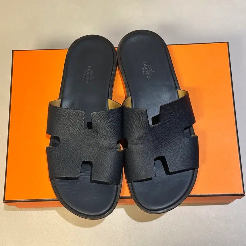 [BUNJANG] Hermes Izmir Sandals Epsom Marine 42.5 / HERMES 에르메스] 이즈미르 샌들 앱송 마린 42.5