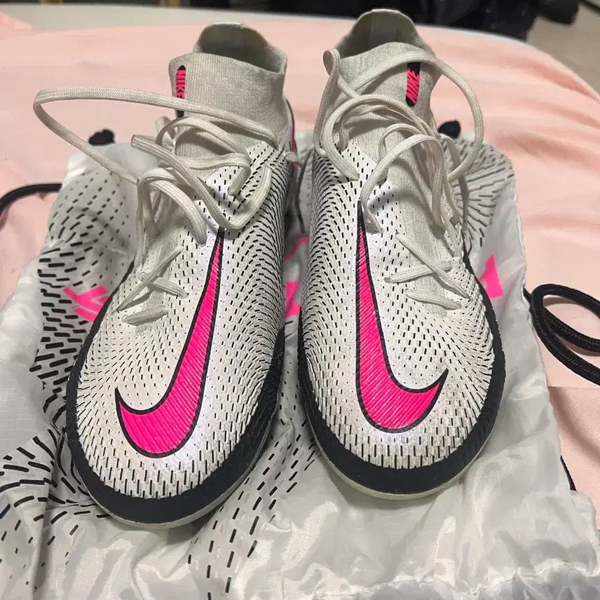 [BUNJANG] Nike Phantom Football Boots (Size 275) / 나이키팬텀 축구화 275