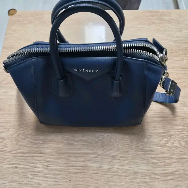 [BUNJANG] Givenchy Antigona Mini Tote Bag BB05114012 Navy / 지방시 안티고나 미니 토트백 BB05114012 410