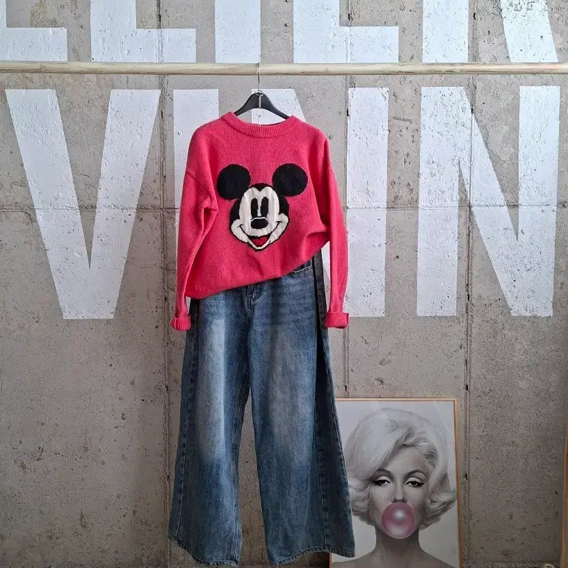 [BUNJANG] LAP Disney Round Knit Sweater SB5 / LAP 디즈니 라운드 니트스웨터(SB5
