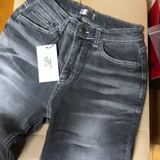 [BUNJANG] Synergy Cat Washing Denim Dark Grey (Size S) / 시너진 캣워싱 데님 다크그레이 S