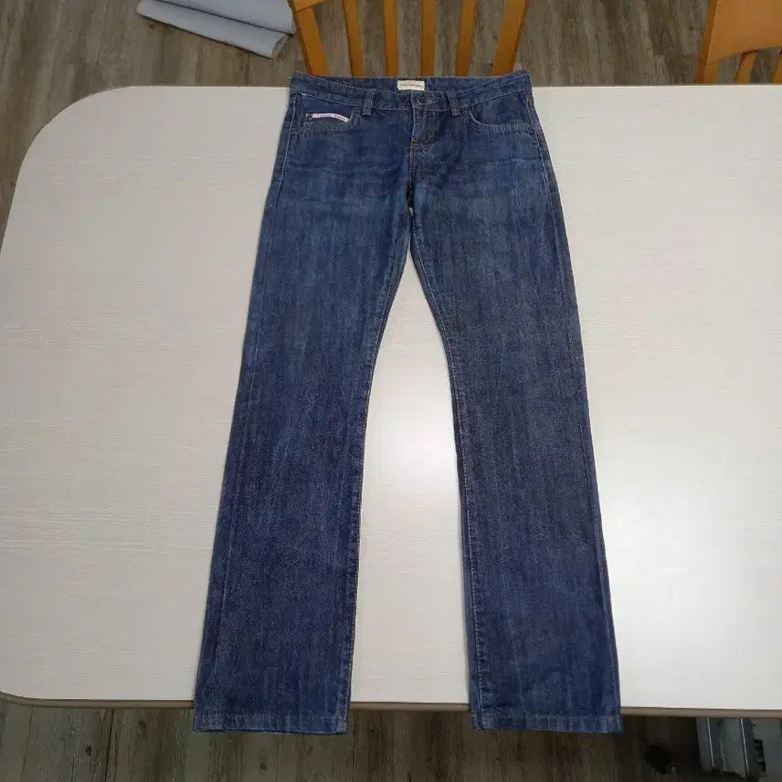 [BUNJANG] Calvin Klein 26 Selvedge Washed Straight Leg Jeans / 26 Calvin Klein 셀비지 골반 워싱 일자진 26-642