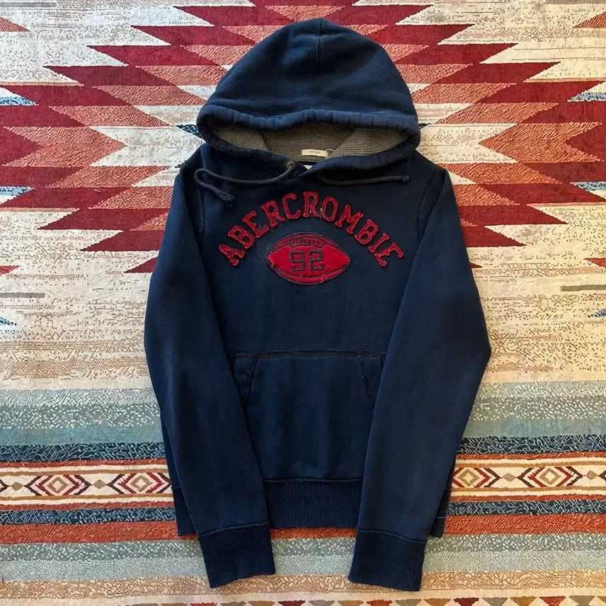 [BUNJANG] Abercrombie & Fitch Appliqué Hoodie Navy M / 아버크롬비 앤 피치 레터링 아플리케 후드 티셔츠 [네이비] M/95