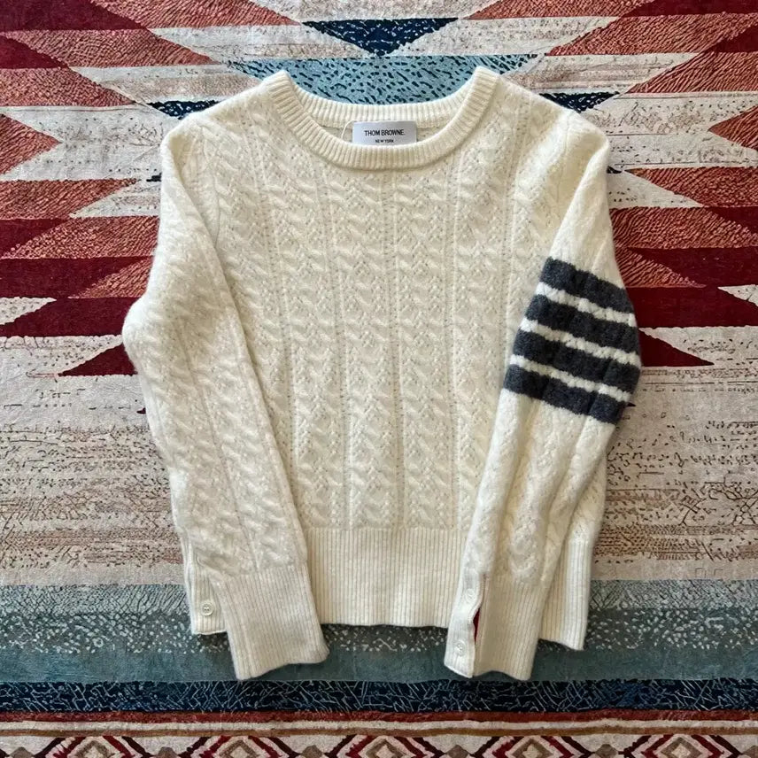 [BUNJANG] Thom Browne Cable Knit Sweater White Size 1 / 톰브라운 사선 완장 꽈배기 케이블 니트 [화이트] 1사이즈