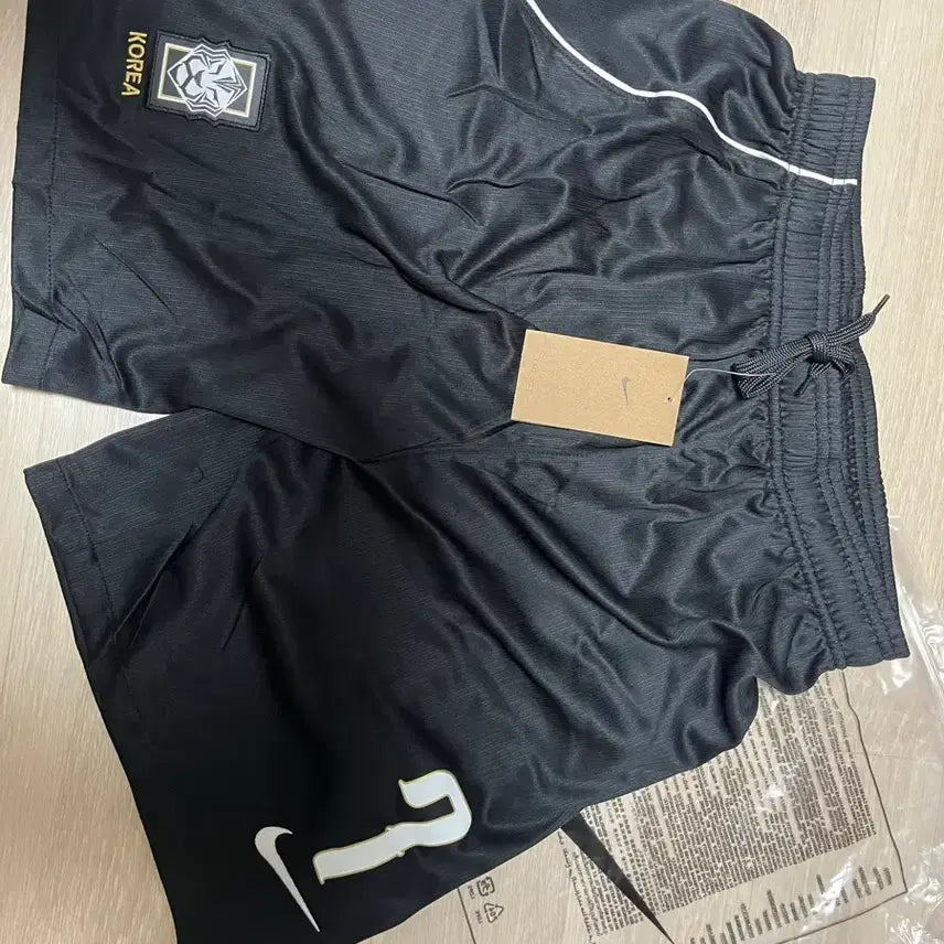 [BUNJANG] South Korea National Football Team Home Shorts / 대한민국 한국 홈 하의 바지