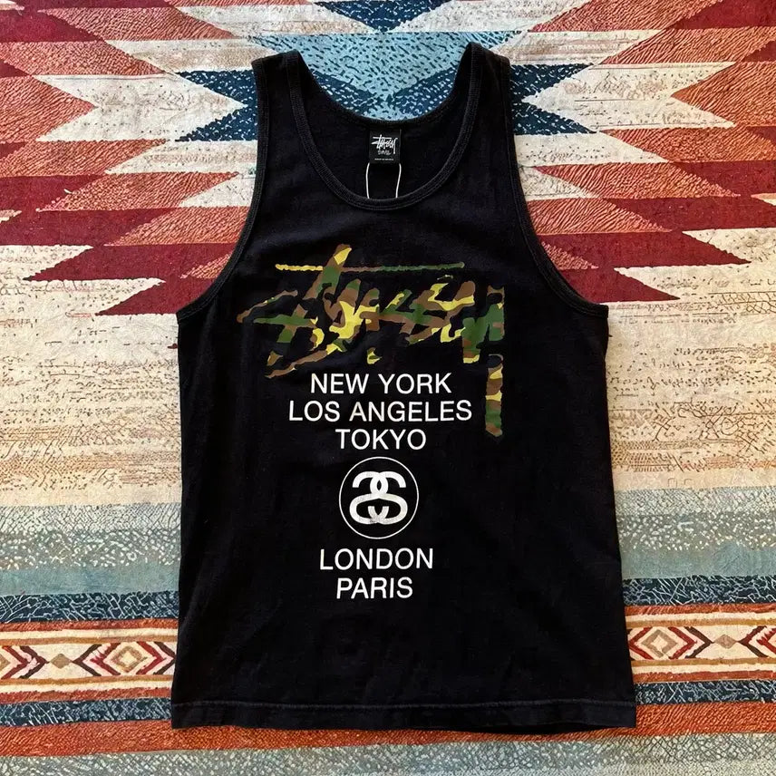 [BUNJANG] Stussy World Tour Camo Logo Sleeveless Top Black S / 스투시 월드투어 카모 로고 슬리브리스 민소매 나시 [블랙] S/90