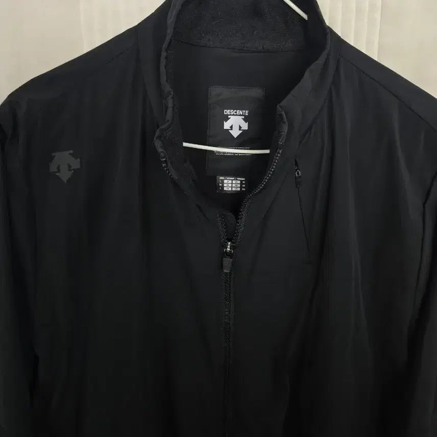 [BUNJANG] Descente Training Jacket Black / 데상트자켓