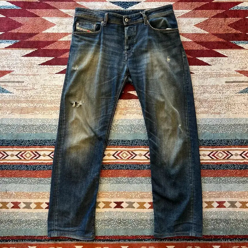 [BUNJANG] Diesel Washed Distressed Denim Pants (Medium Wash) / 디젤 워싱 디스트로이드 데님 팬츠 [중청] 33