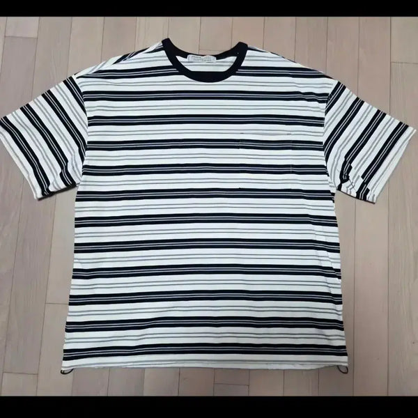 [BUNJANG] Frizmworks x Hosu Stripe T-Shirt (L) / 프리즘웍스 호수 콜라보 스트라이프 티셔츠 반팔 L