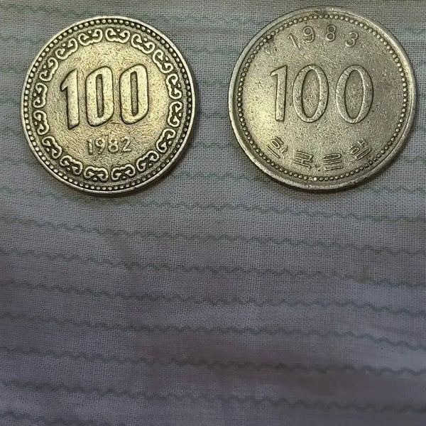 [BUNJANG] 1982, 1983 100 Won Coin Bundle (2 Coins) / 100원 동전 1982년 1983년 2개
