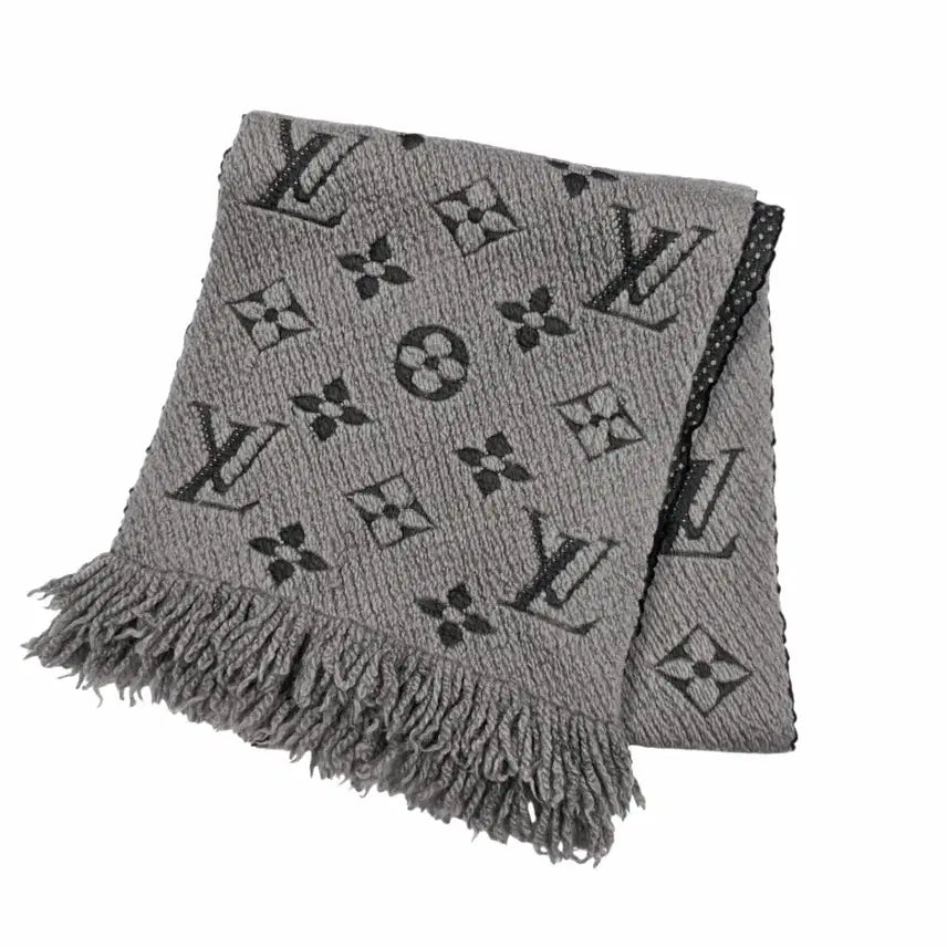 [BUNJANG] Louis Vuitton Monogram Logomania Scarf / 루이비통 모노그램 로고마니아 머플러