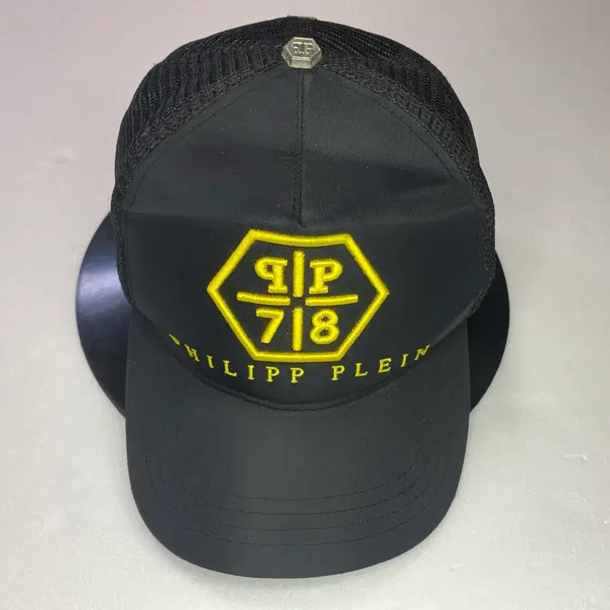 [BUNJANG] Philipp Plein Vintage Trucker Cap Black / Philipp plein vintage trucker cap
