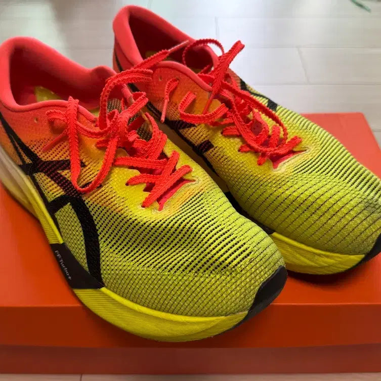[BUNJANG] Asics Metaspeed Edge Running Shoes (Size 255) / 아식스 메타스피드 엣지 255