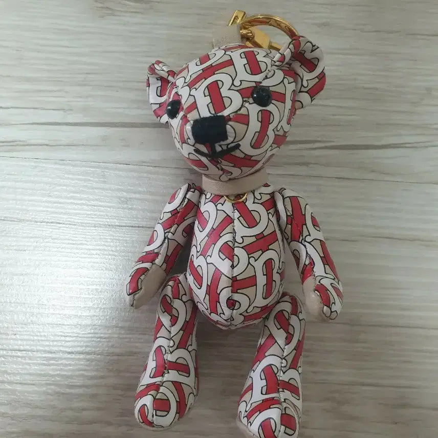 [BUNJANG] Burberry TB Logo Teddy Bear Charm Keychain / 버버리 TB 로고 곰돌이 키링