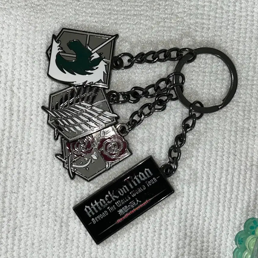 [BUNJANG] Attack on Titan Official Keychain / 진격거 열쇠고리 키링 정식굿즈