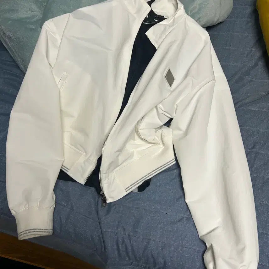 [BUNJANG] Volante Tab Banding Jacket White / 볼란테 탭 밴딩 자켓 화이트 2