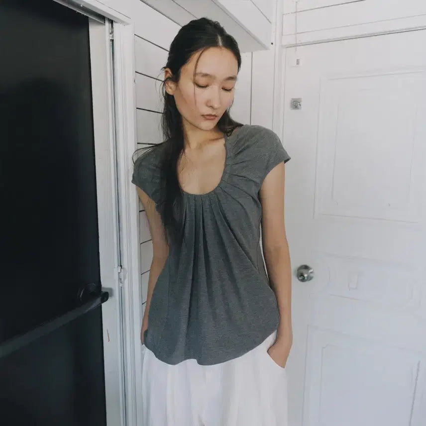[BUNJANG] Parabang Breeze Halter Shirring Blouse Gray / 파르벵 브리즈 홀터 셔링 블라우스