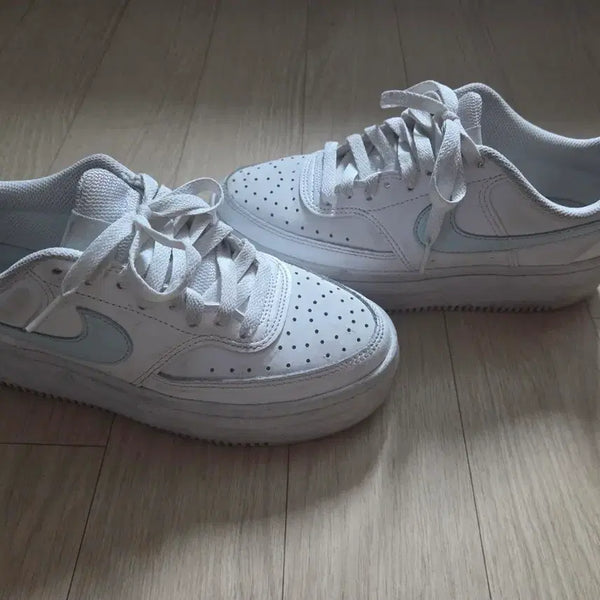 [BUNJANG] Nike Court Vision Alta Sneakers (245mm) / 나이키 코트비전 알타 245 DZ5394-101