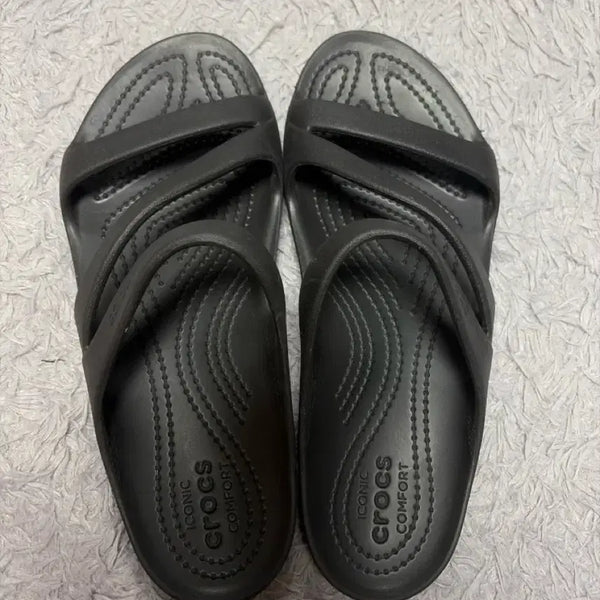 [BUNJANG] Crocs Comfort Slide Sandals W8 (250) / 크록스 슬리퍼 W8 (250)