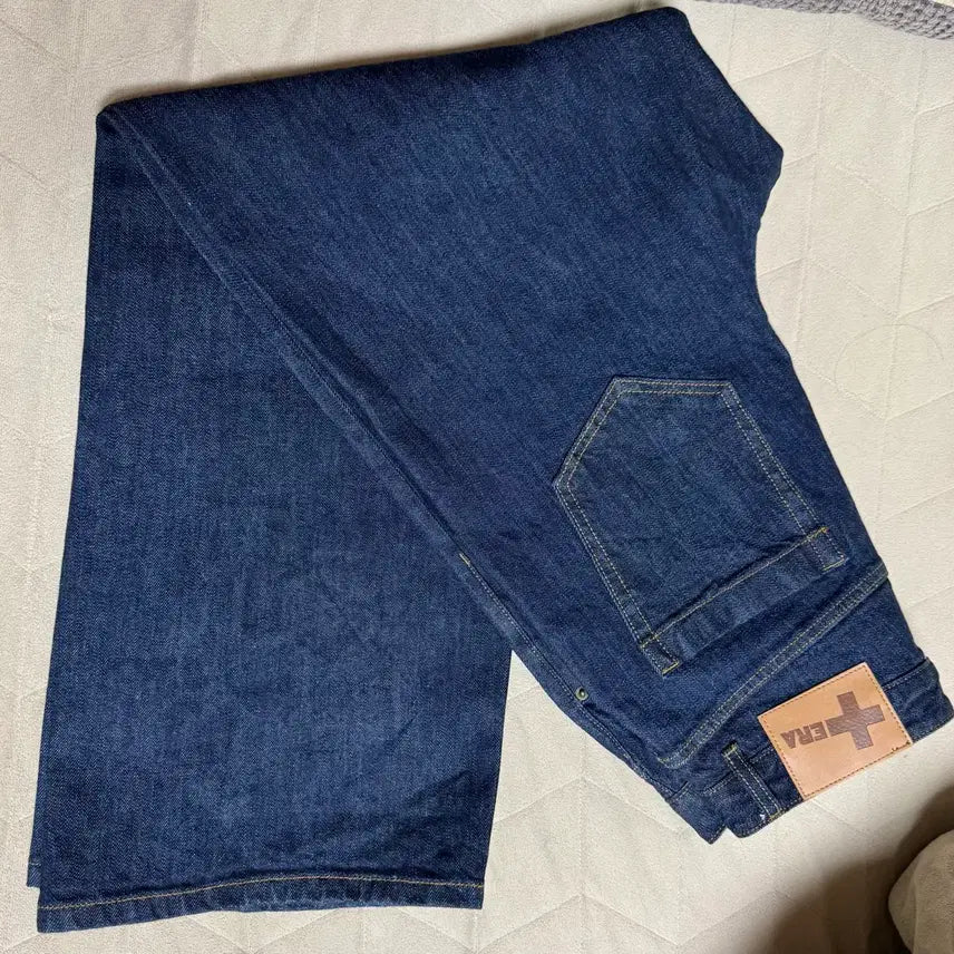 [BUNJANG] MEN ERA Wide Fit Denim Pants - Indigo Blue / MEN ERA WIDE FIT DENIM PANTS - INDIGO BLUE