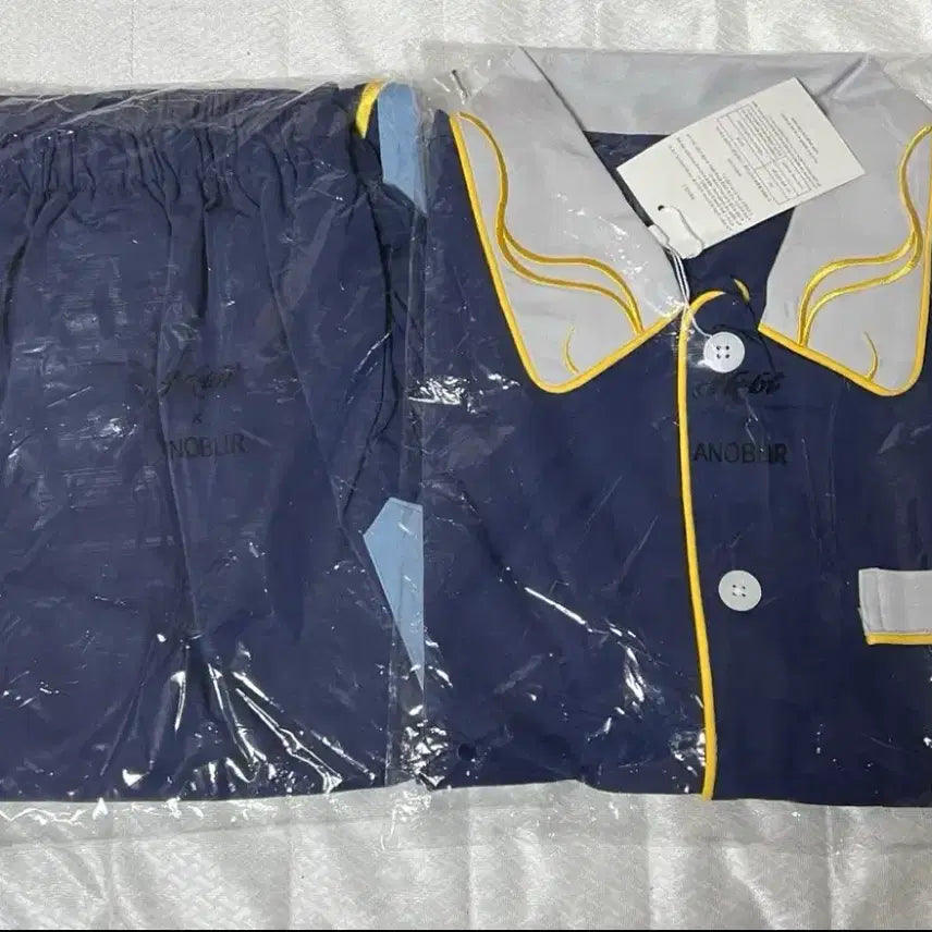 [BUNJANG] Hebi Anobellier Pajama Set / 헤비 hebi 아노블리어 파자마 세트