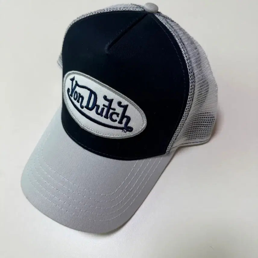 [BUNJANG] Bonderchi Trucker Hat / 본더치 트러커 모자