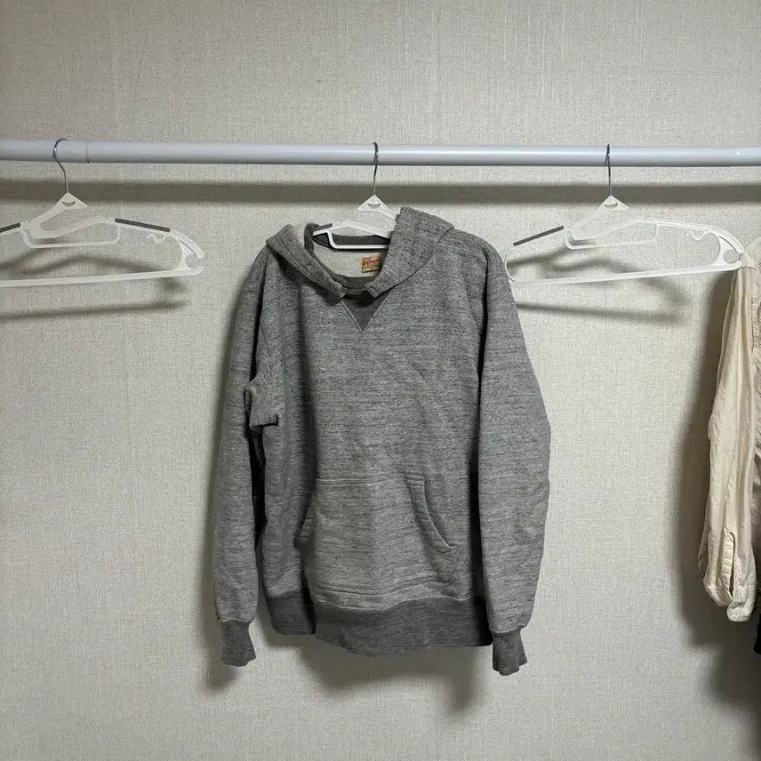 [BUNJANG] Whitesville Grey Hoodie / 화이츠빌 후드
