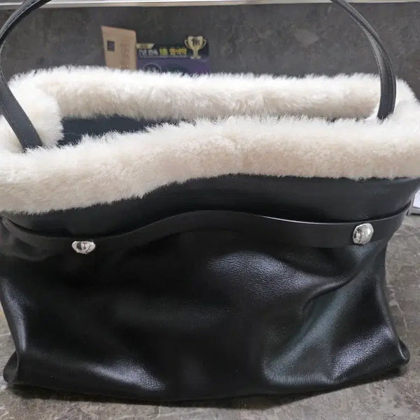 [BUNJANG] KUHO Wool Trimmed Leather Tote Bag / 구호 양털 트리밍 가죽 토트백