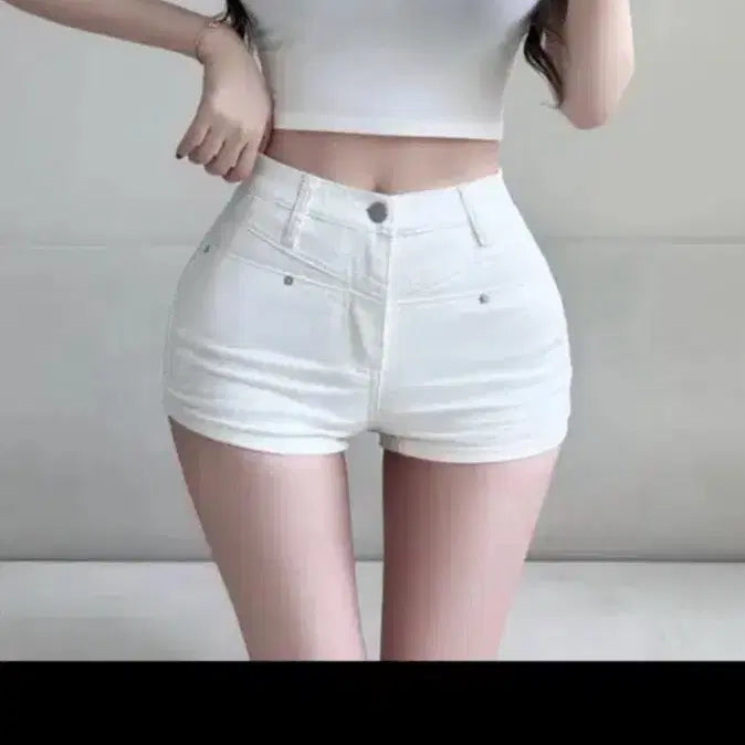 [BUNJANG] Black Slim Fit High-Waist Low-Rise Short Pants / [새상품] 베베 슬림핏 하이웨스트 로우리스 숏팬츠 블랙 반바지