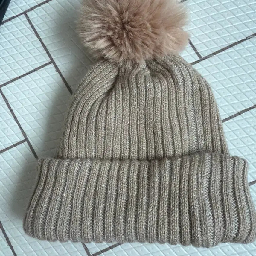 [BUNJANG] Beige Pompom Beanie / 베이지색 폼폼 비니