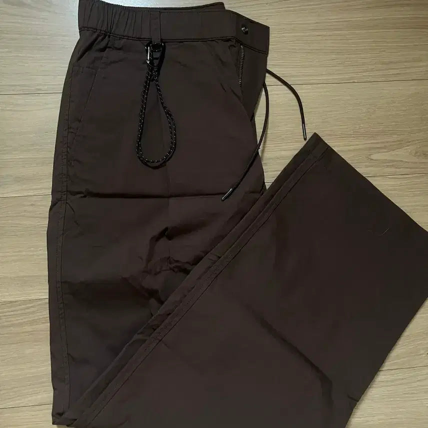 [BUNJANG] MUDIDI City Leisure Pants Brown / 무탠다드 시티레저 팬츠 브라운 새상품