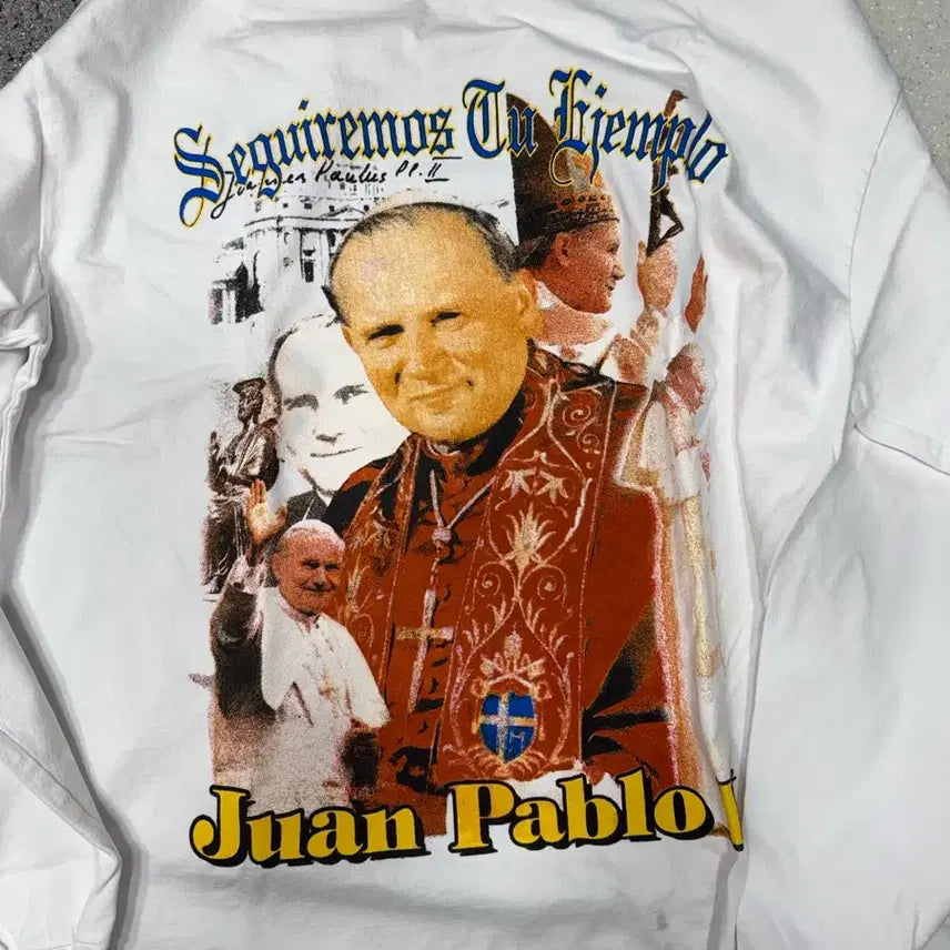 [BUNJANG] Yeezy Pope Long Sleeve White Size 2 / 이지 교황 롱슬리브 화이트 2사이즈