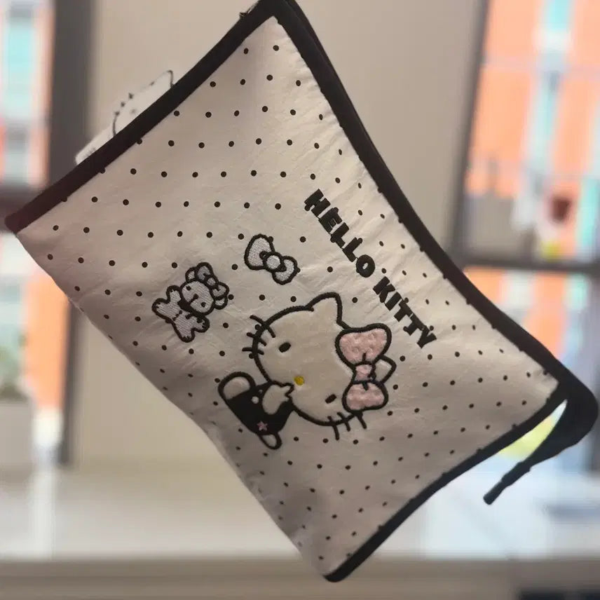 [BUNJANG] Hello Kitty Pouch / 헬로키티 파우치