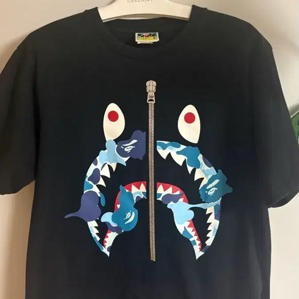 [BUNJANG] A Bathing Ape Shark Zip-Up T-Shirt / 베이프 반팔 샤크 집업