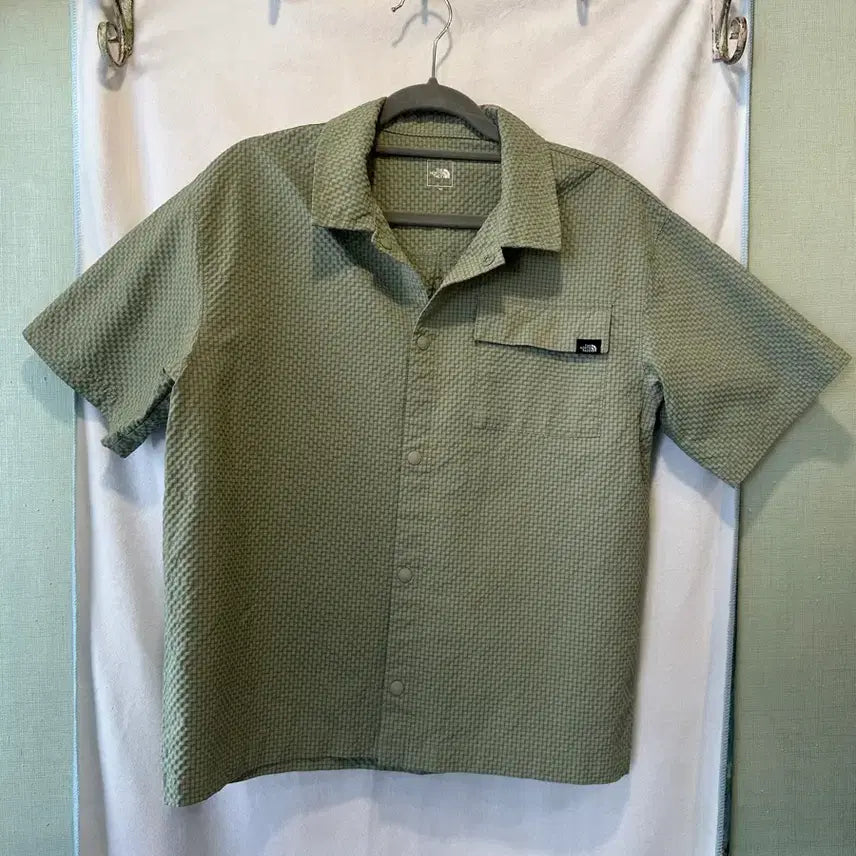 [BUNJANG] The North Face Embossed Khaki Short Sleeve Shirt / 노스페이스 엠보싱 카키 반팔 셔츠