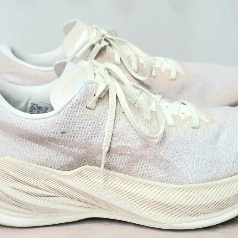 [BUNJANG] Asics Superblast 1 Running Shoes (255mm) / [가격인하]아식스 슈퍼블라스트 1 (255mm)