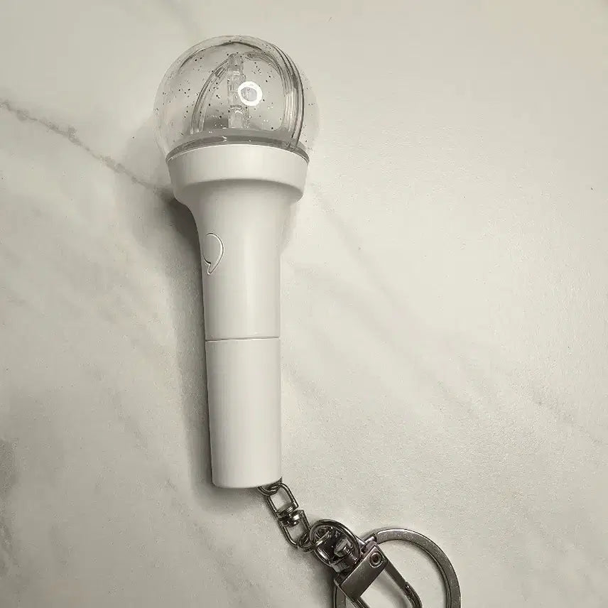 [BUNJANG] IVE Mini Bong Lightstick Keyring / 아이브 미니 응원봉 키링 아이해봉 키링