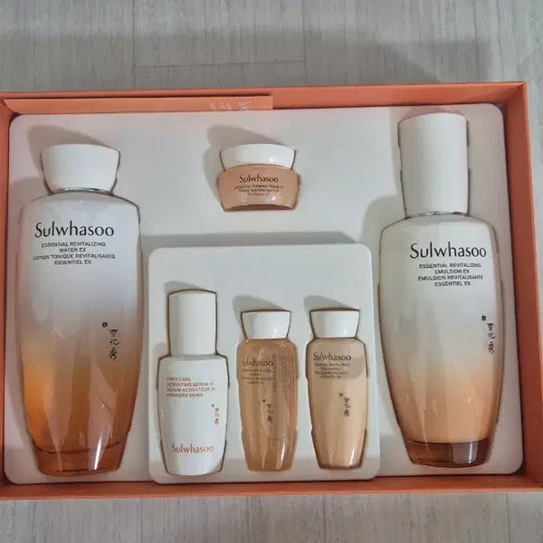 [BUNJANG] Sulwhasoo Skincare Set with Full-Size Products and Samples / 설화수